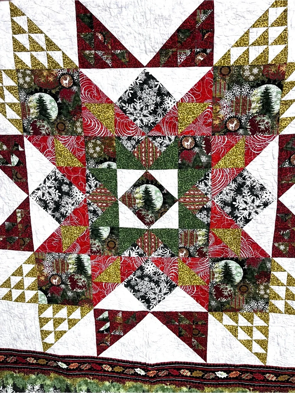 Festive Christmas Star Patchwork Quilt in Red, Green, White